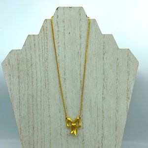 Cute gold bow necklace